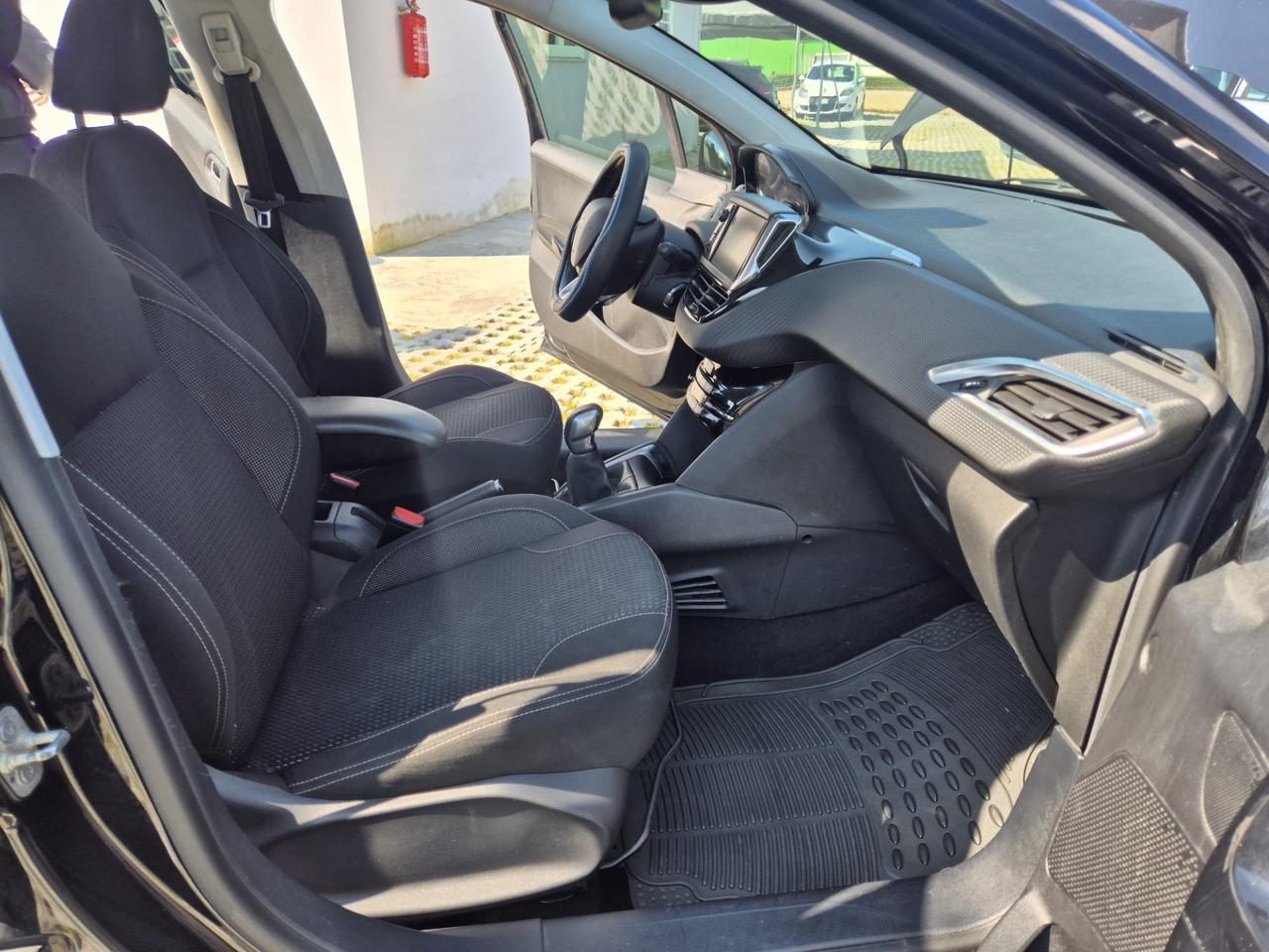 Peugeot 208 BlueHDi 100 5 porte Allure