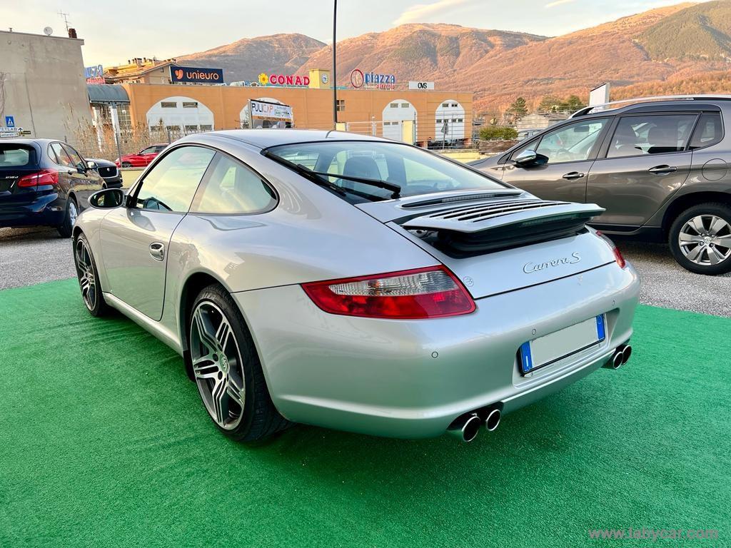 PORSCHE 911 Carrera S Coupé - 2005