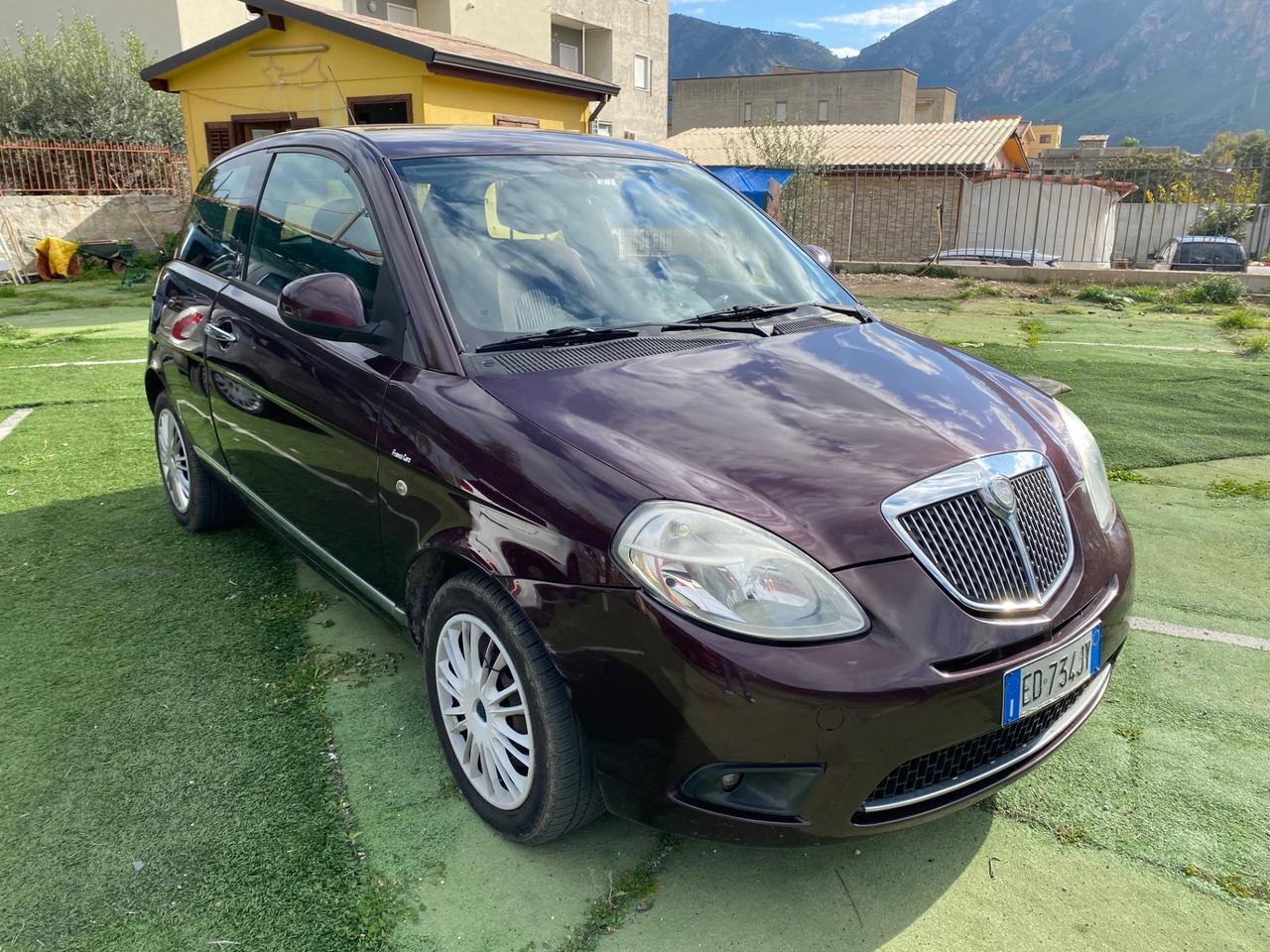 Lancia Ypsilon 1.3 Diesel - Cambio Automatico