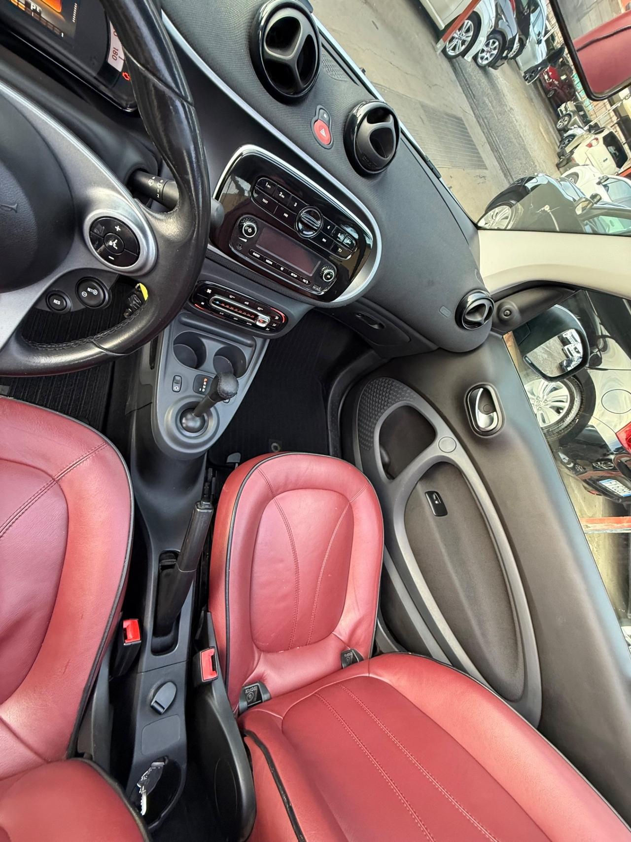 Smart 0.9 Turbo twinamic cabrio -pelle-rate-garanzia