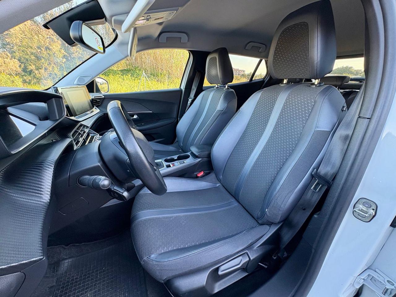 Peugeot 2008 1.5 Blue HDI 100 Allure #10328