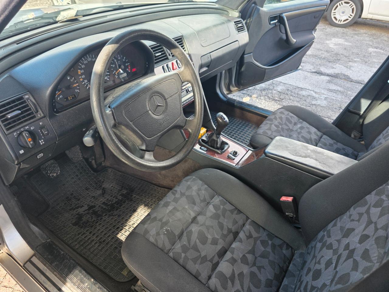 Mercedes-benz C 200 cat Classic con 167.000km Neopatentati ok