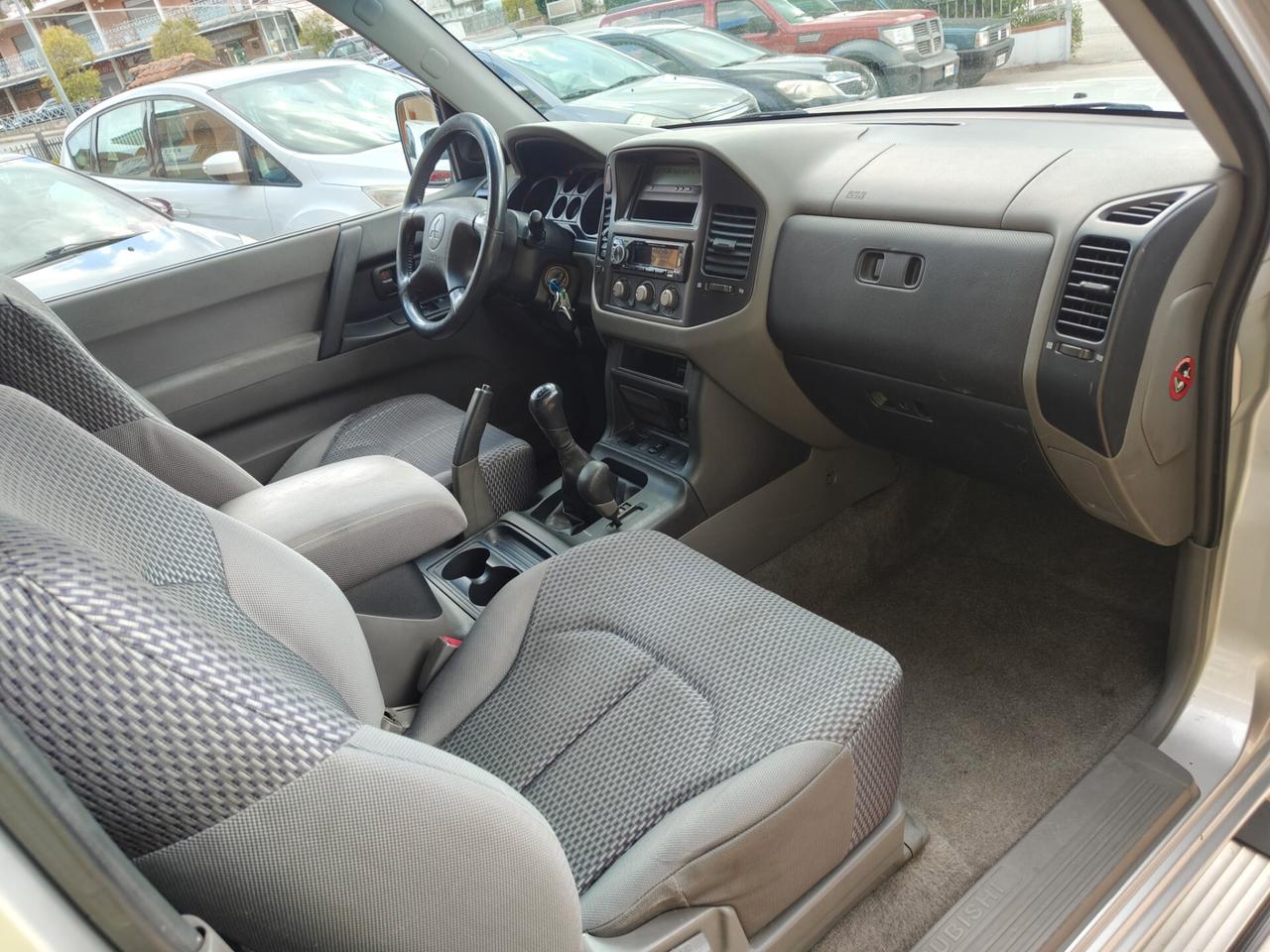 Mitsubishi Pajero 3.2 16V DI-D 3p. GLS2