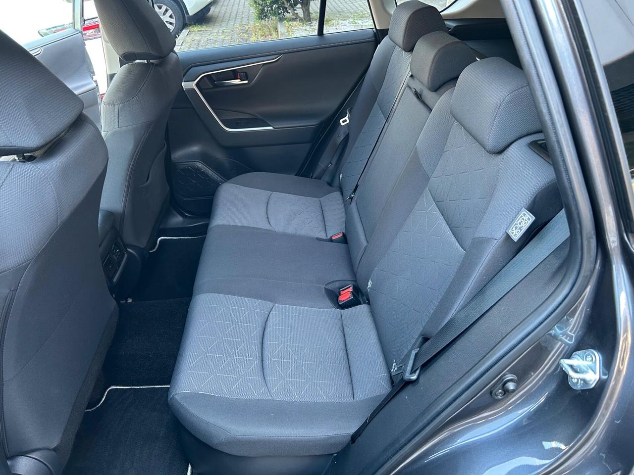 Toyota RAV 4 2.5 vvt-ie h Business 2wd 218cv e-cvt