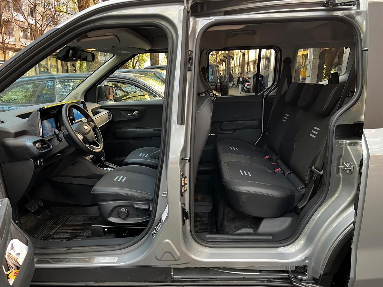 Ford Tourneo Courier 1.0 EcoBoost active