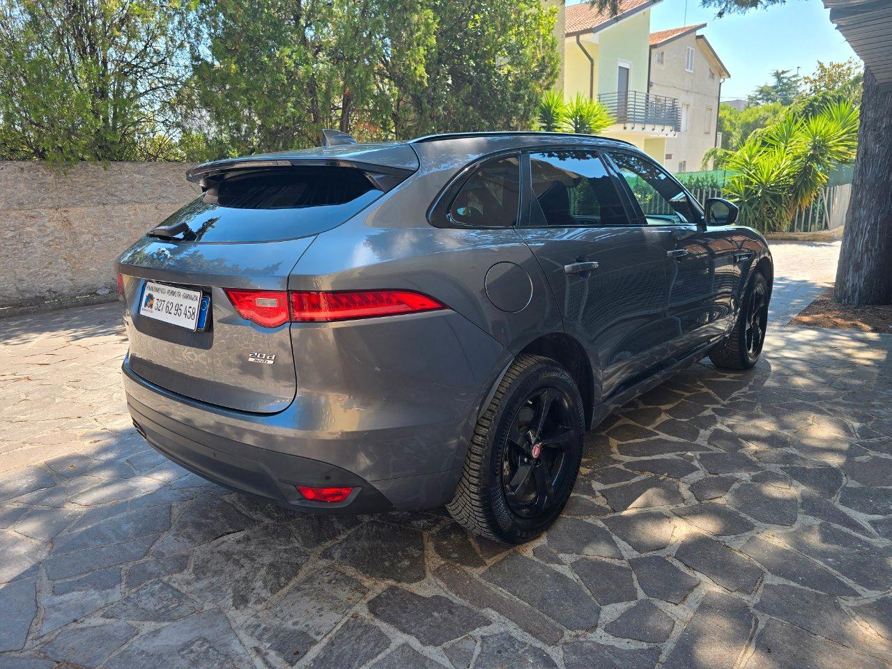 Jaguar F-Pace 2.0d i4 R-Sport awd 180cv auto my18