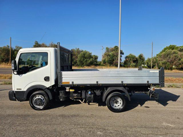 NISSAN Cabstar NT400 35 130CV - RIBALTABILE TRILATERALE