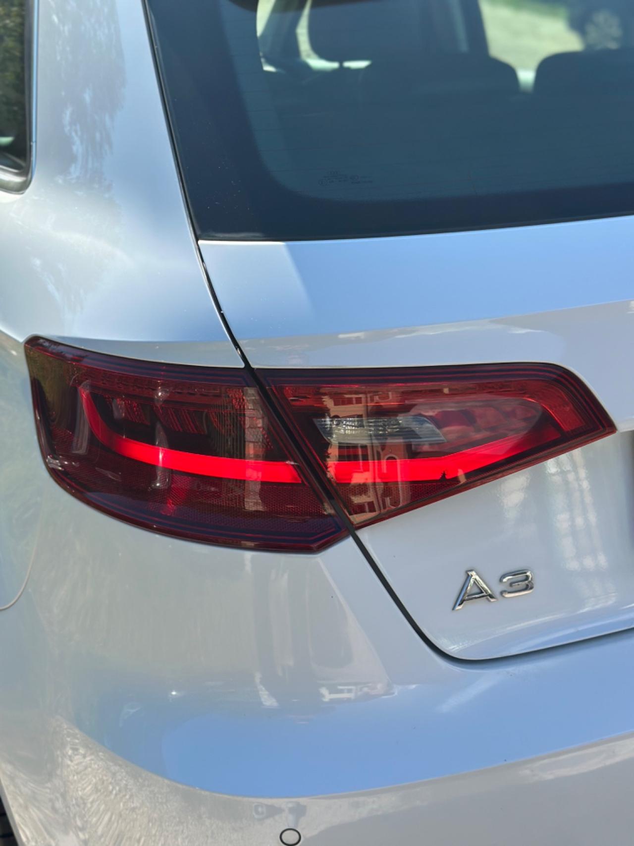Audi A3 1.6 TDI SLINE KMCERT GARANZ UNICOPR