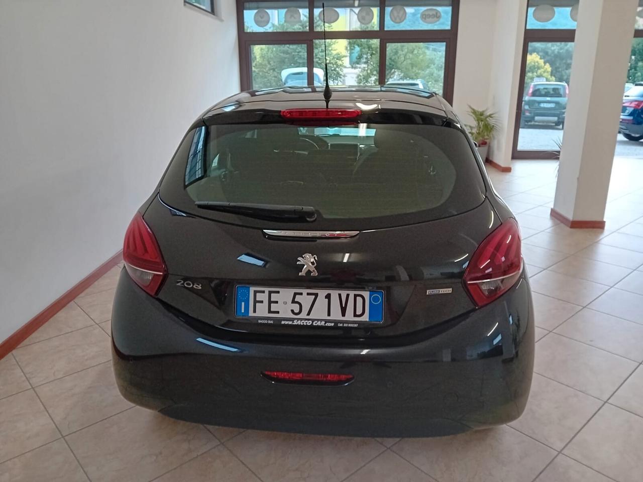 Peugeot 208 PureTech 82 5 porte Allure