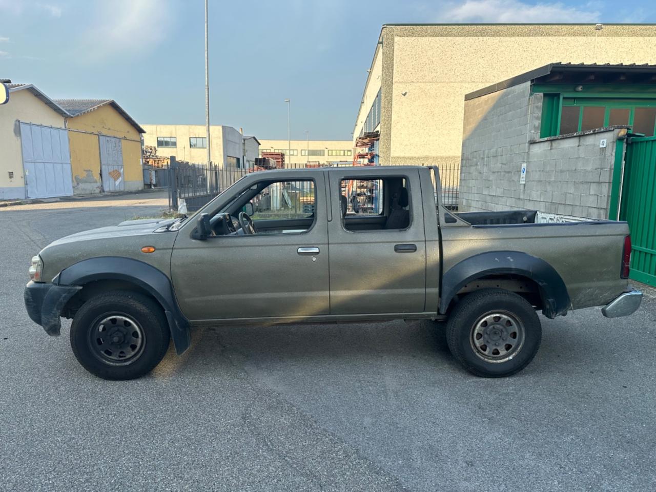 NISSAN PICK-up 4x4