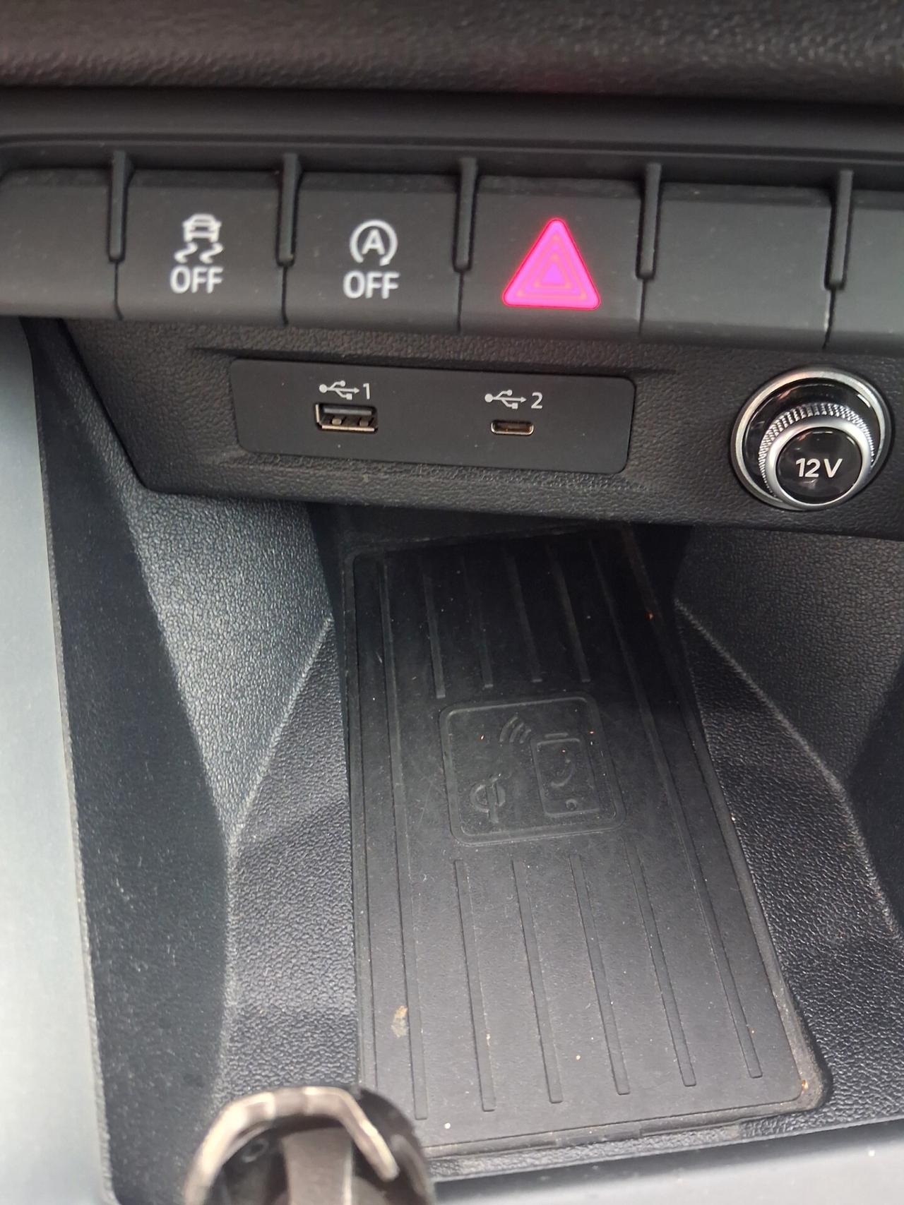 Audi A1 citycarver 30 TFSI Identity Contrast