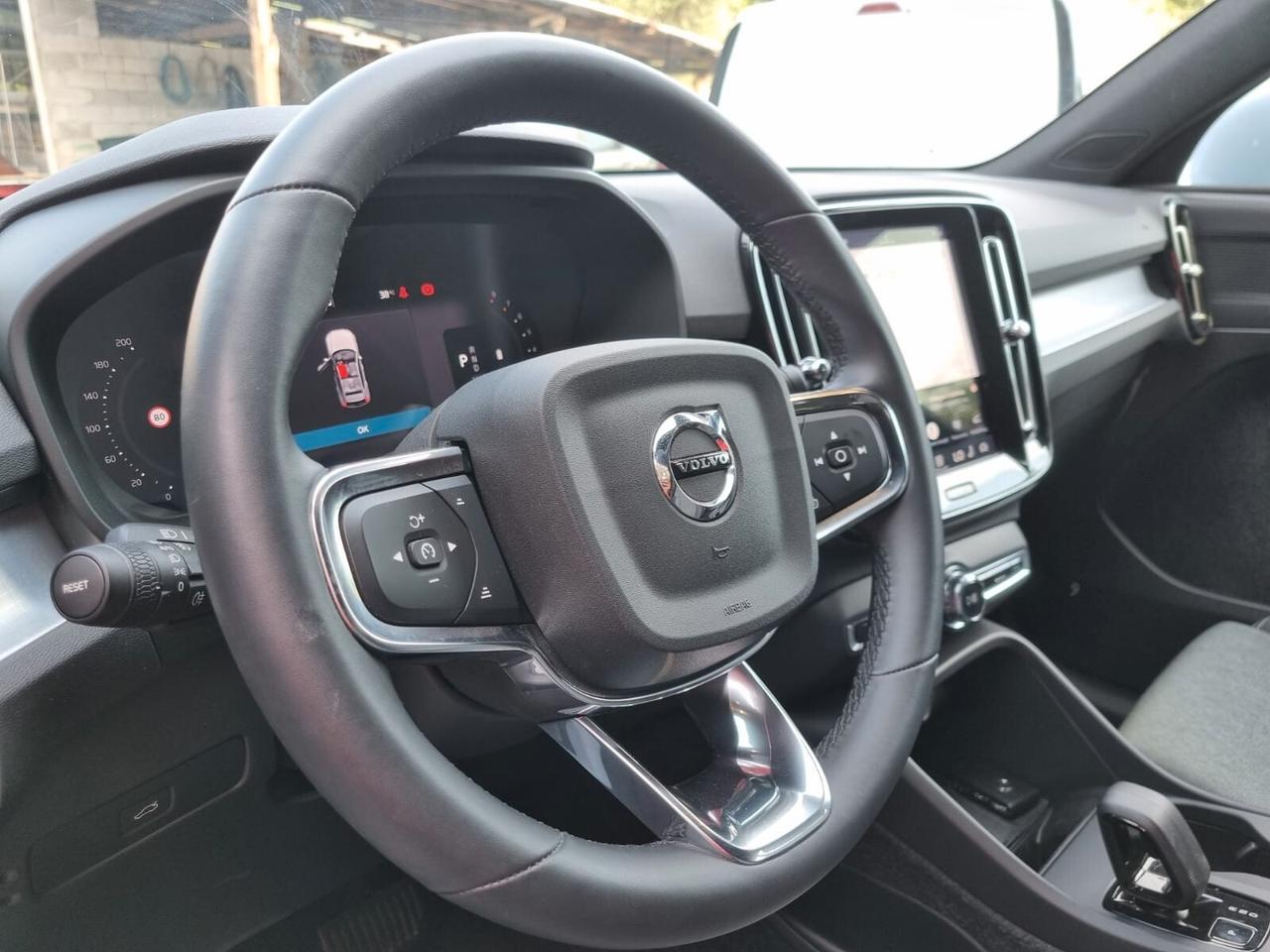 Volvo XC40 B3 automatico Plus Black Edition