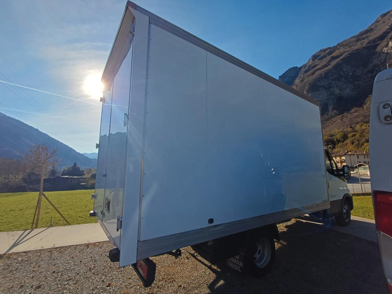 Iveco daily cab 35c14 3750 2.3 136cv - 2021