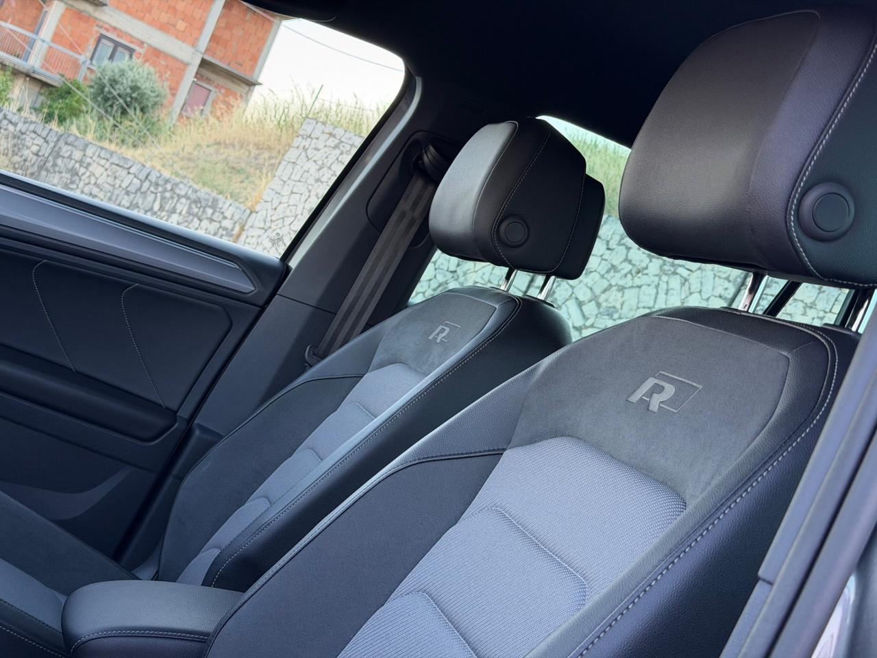 Volkswagen Tiguan 2.0 TDI 150cv DSG 4MOTION R-Line