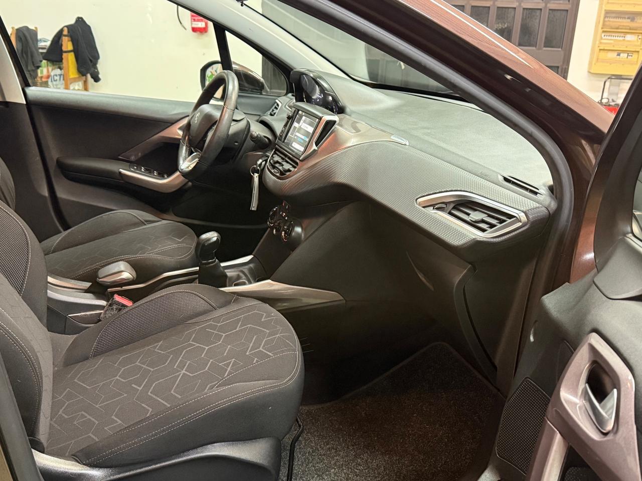 Peugeot 2008 1.2 VTi 82CV Allure