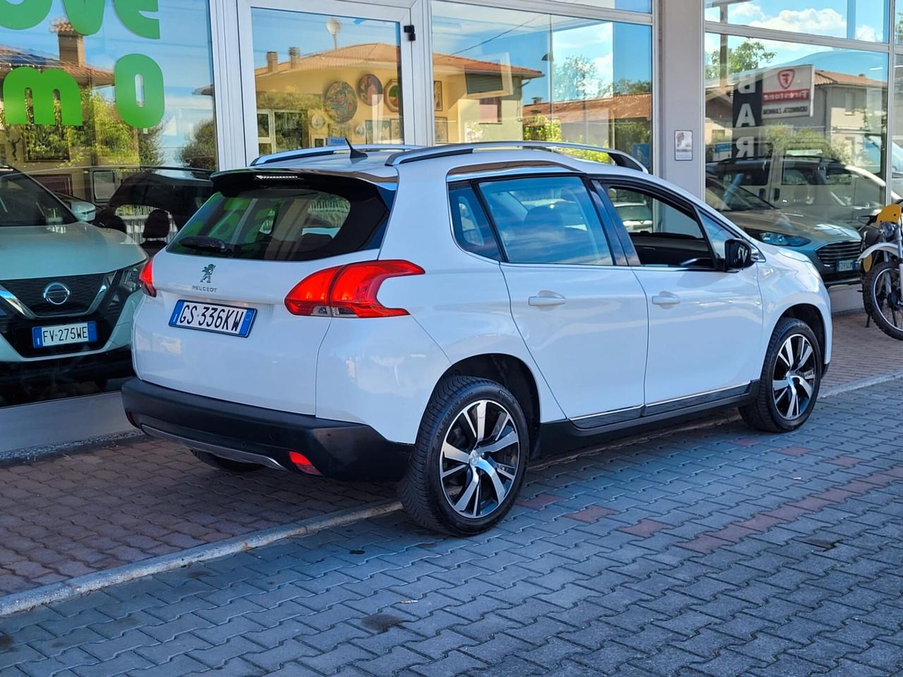 Peugeot 2008 1.6 VTi 120CV Allure