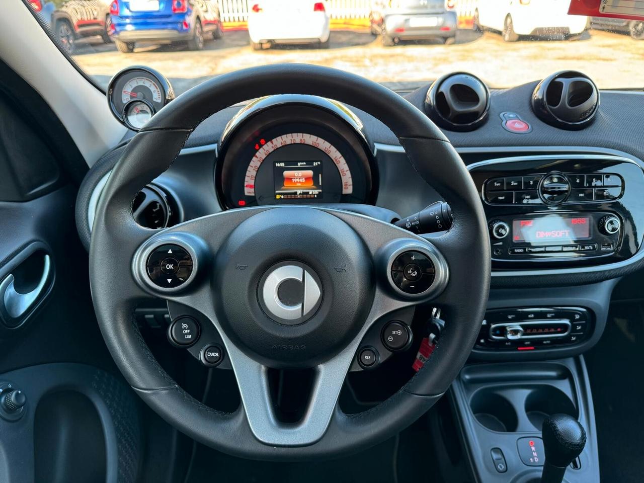 Smart ForFour 70 1.0 twinamic Passion, LED, PANO, NEOPATENTATI