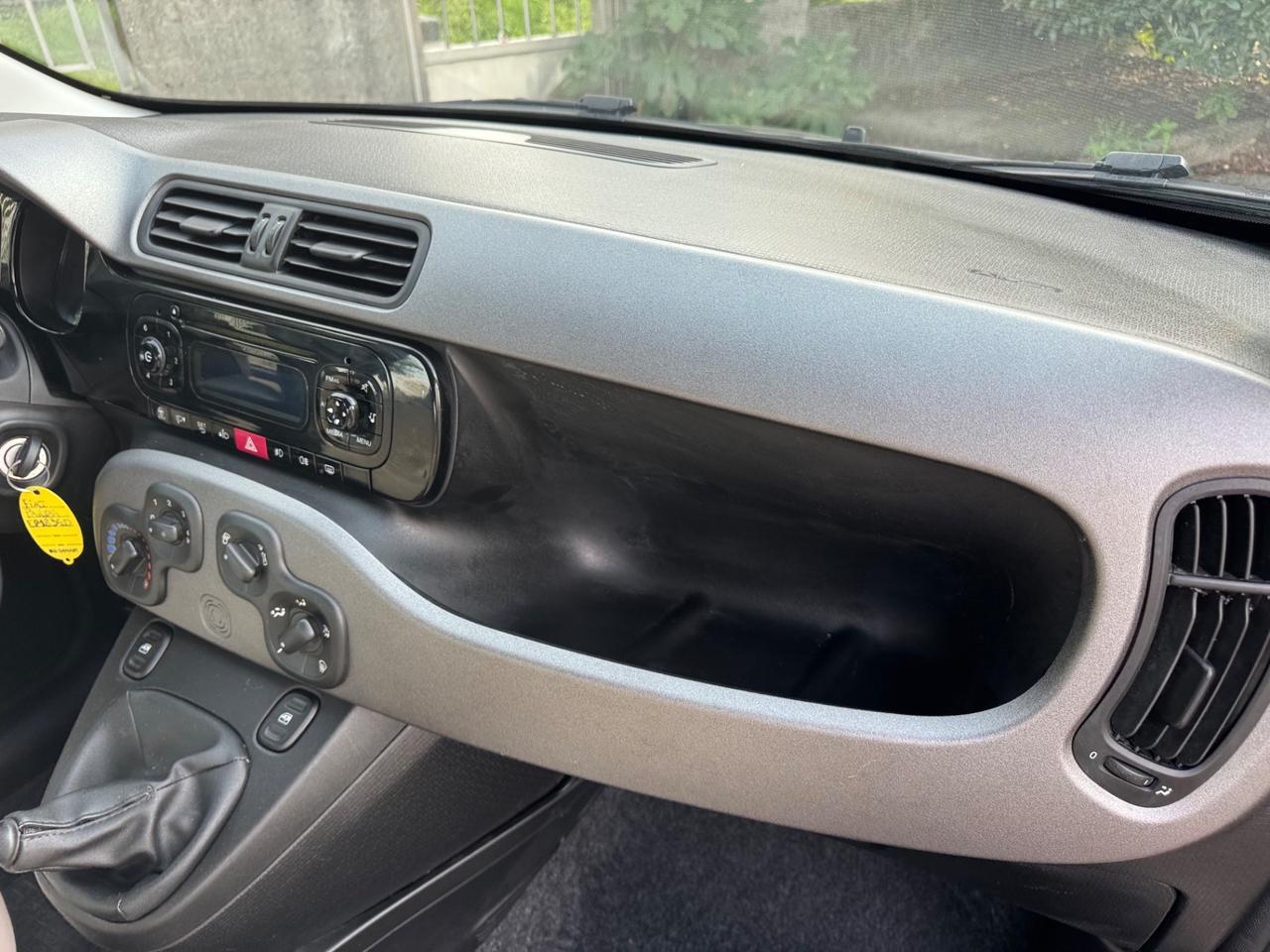 Fiat Panda 1.2 Lounge 5 posti neopatentati