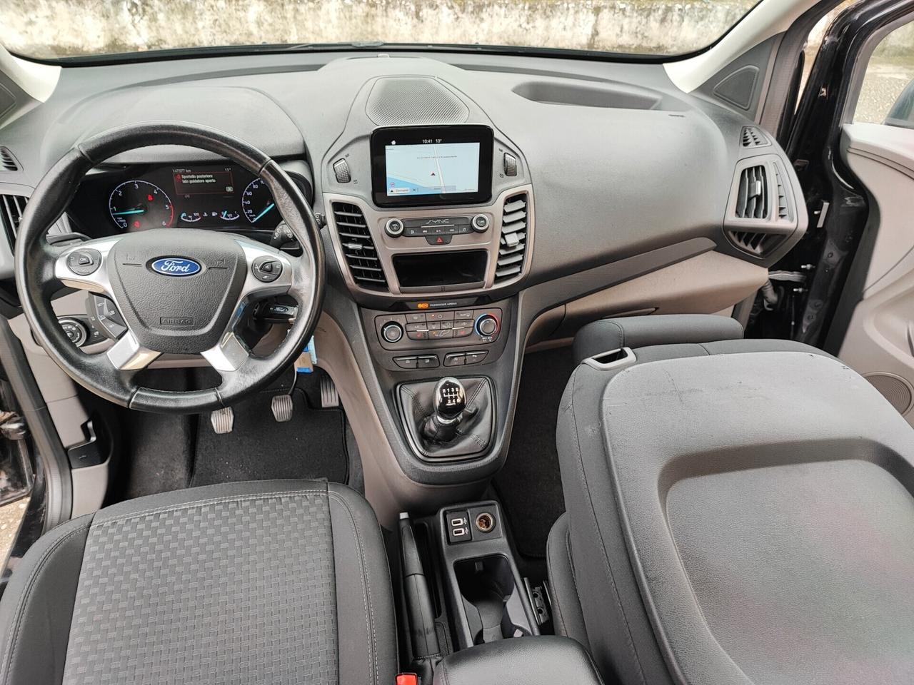 Ford Grand Tourneo Gancio Traino 7 Posti Euro 6