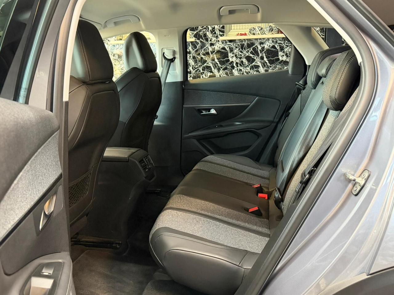 Peugeot 3008 BlueHDi 120 S&S Allure