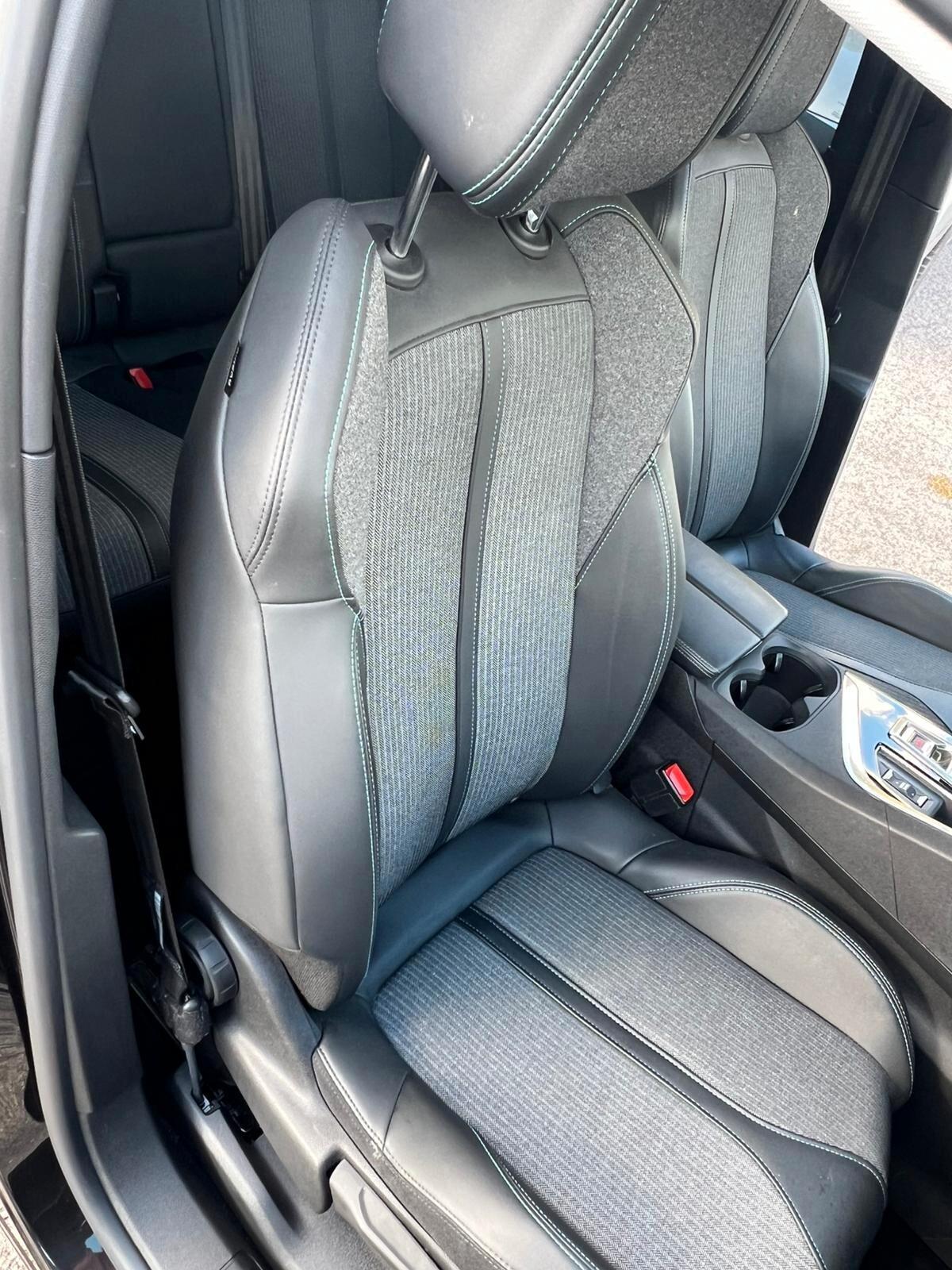 Peugeot 3008 BlueHDi 130 S&S EAT8 Allure