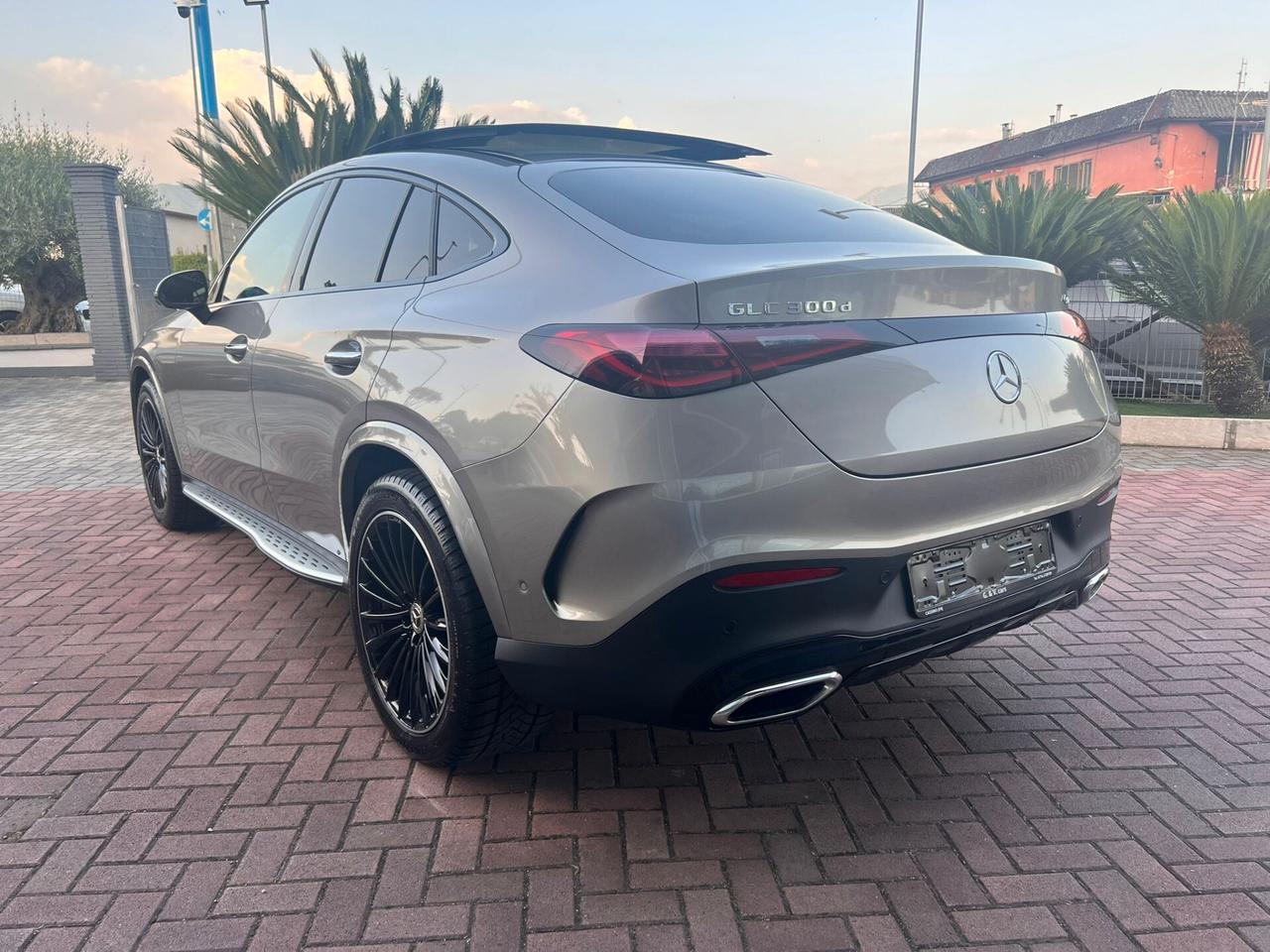 Mercedes-Benz GLC 300 d acc. €28.350 noleggio con riscatto no scoring