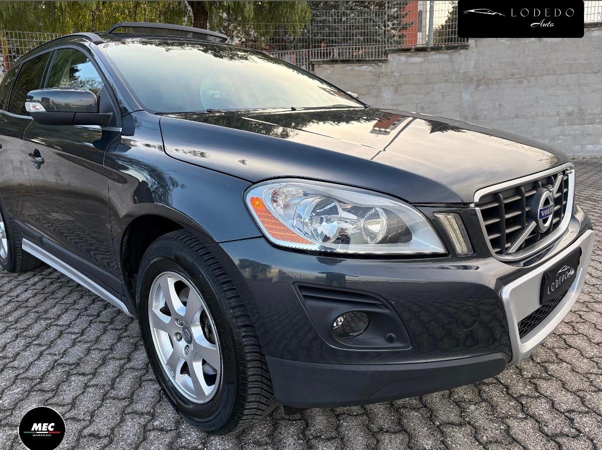 Volvo XC60 2.4 D5 Momentum “Tetto apribile” full optional