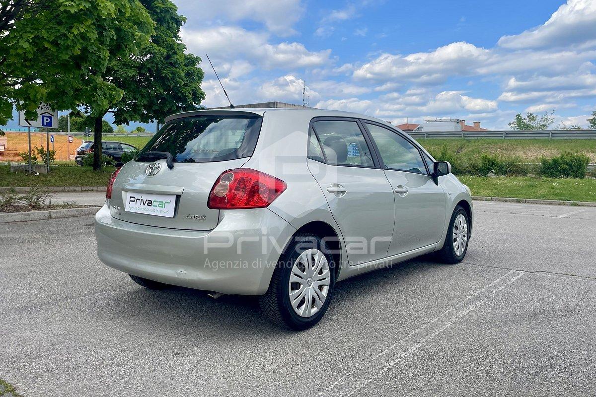 TOYOTA Auris 1.3 L 5 porte
