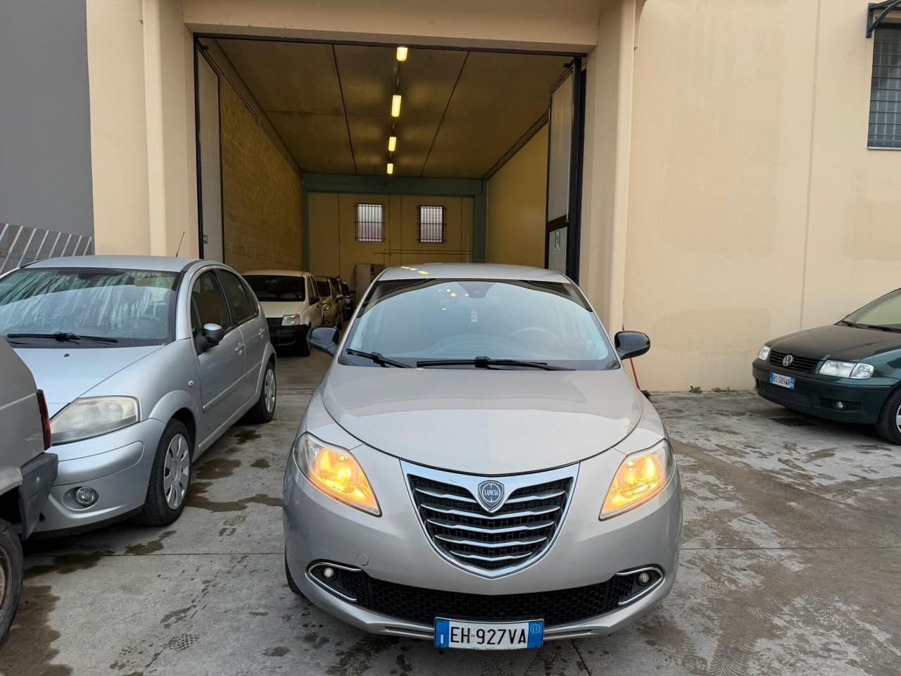 Lancia Ypsilon 1.3 MJT 16V 95 CV 5 porte S&S Silver