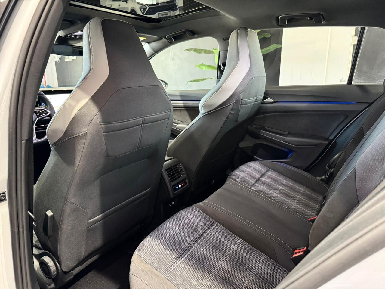 Volkswagen Golf 2.0 TDI GTD DSG