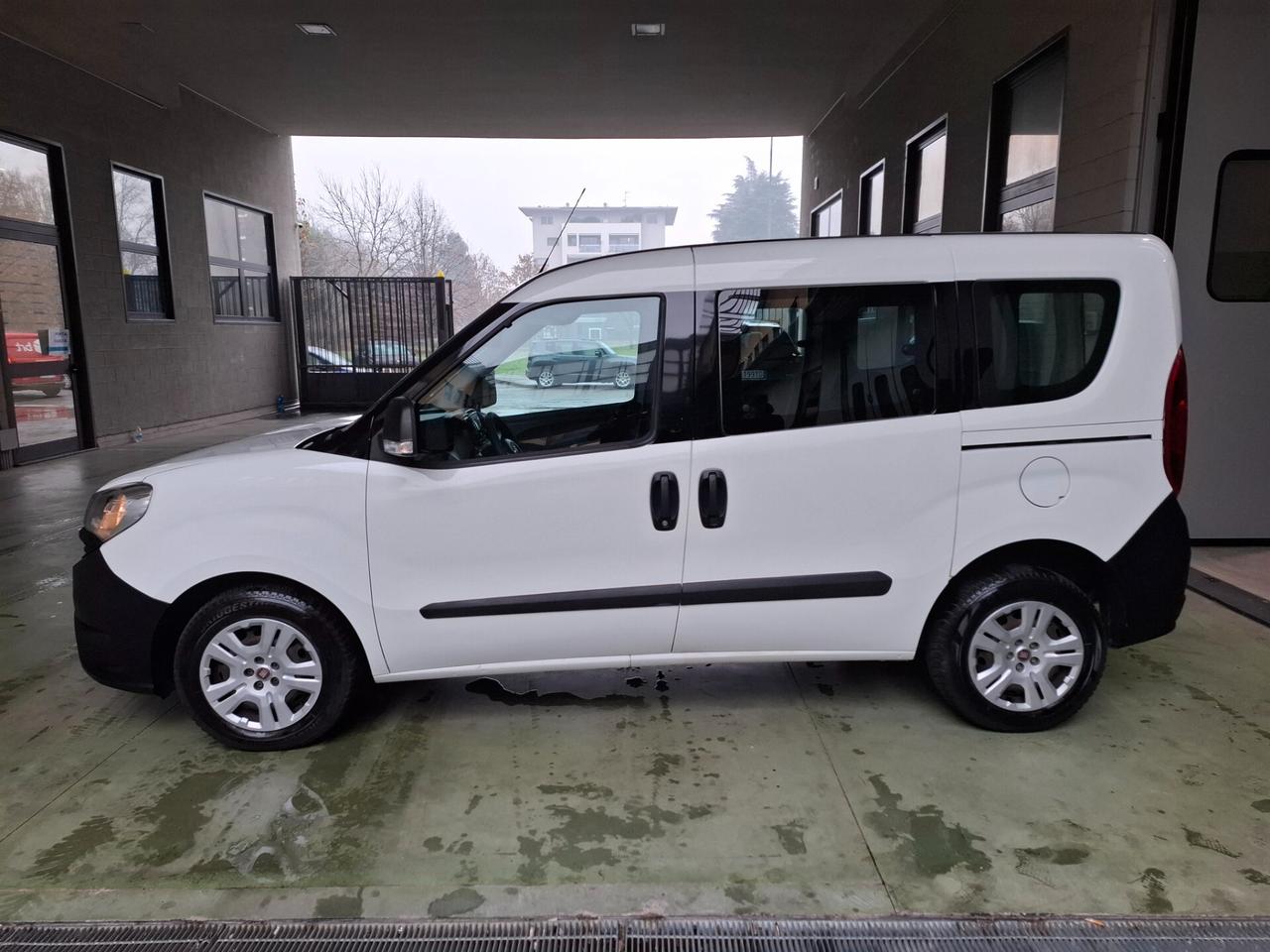 Fiat Doblò 1.3 MJT vetrato 5 posti