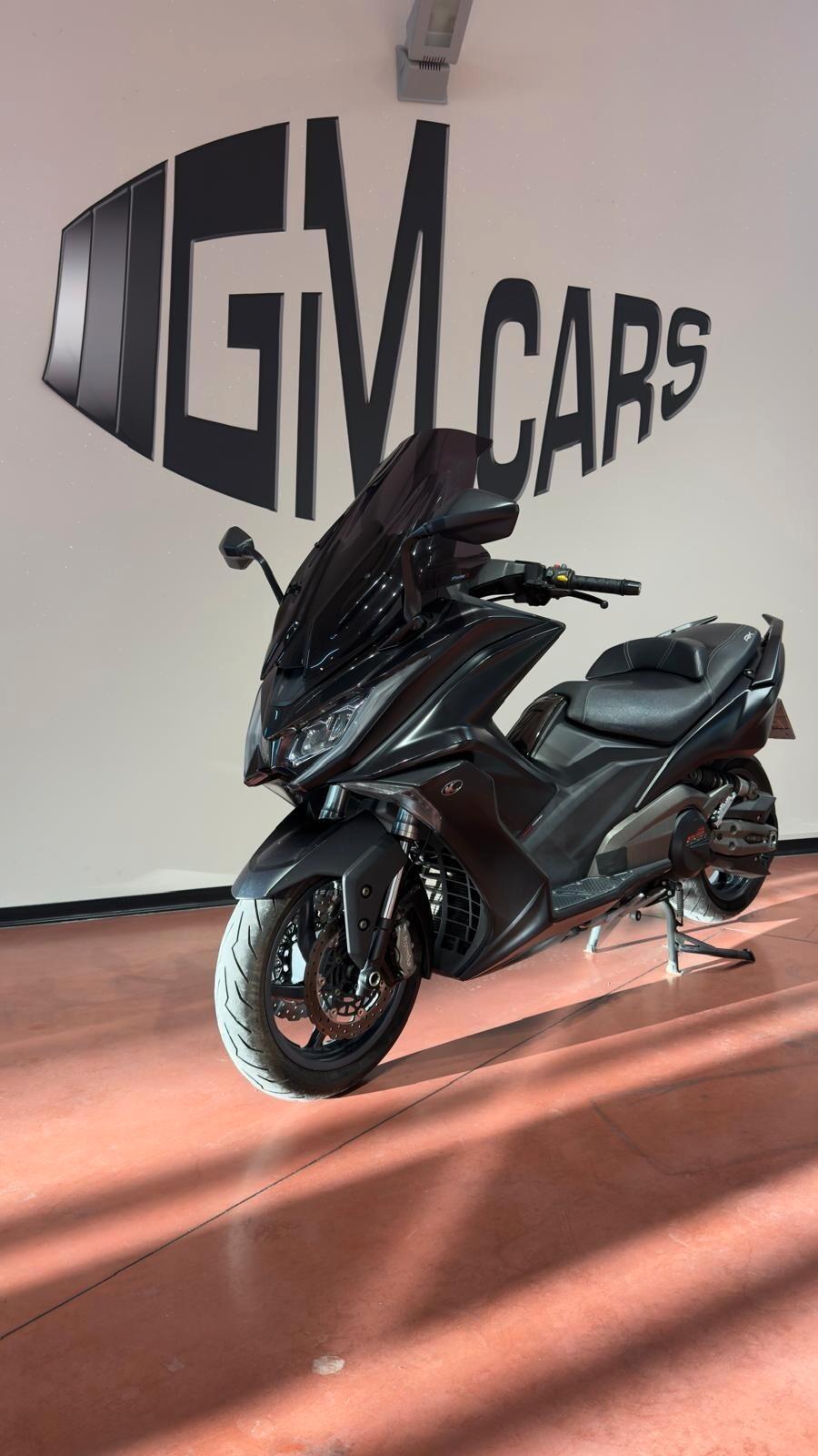 Kymco AK 550