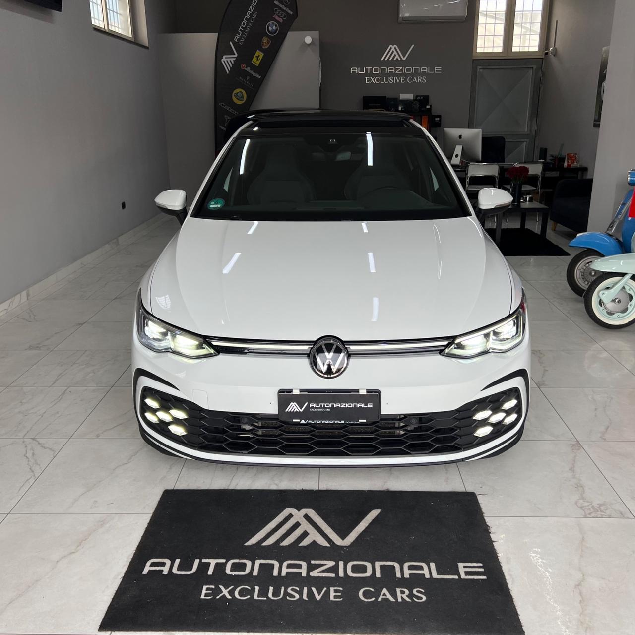 Volkswagen Golf GTD 2.0 TDI DSG 200CV TETTO HARMAN-KARDON