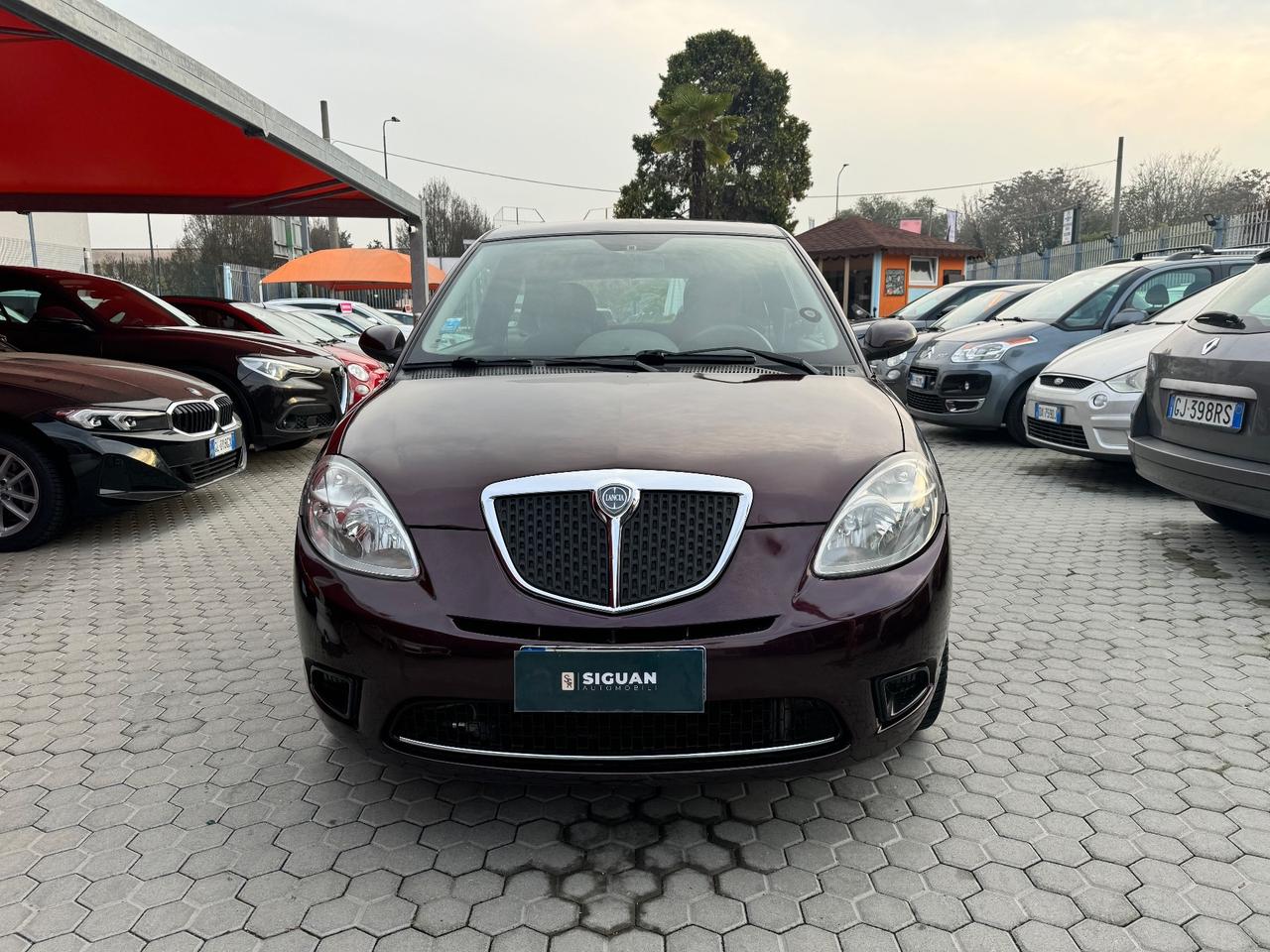 Lancia Ypsilon ADATTA A NEOPATENTATI 1.2 Argento