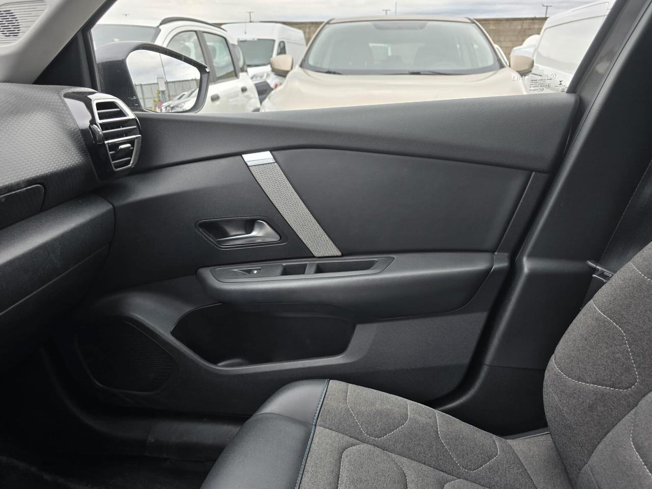 CITROEN C4 SHINE EAT8 1.5 HDI 2021