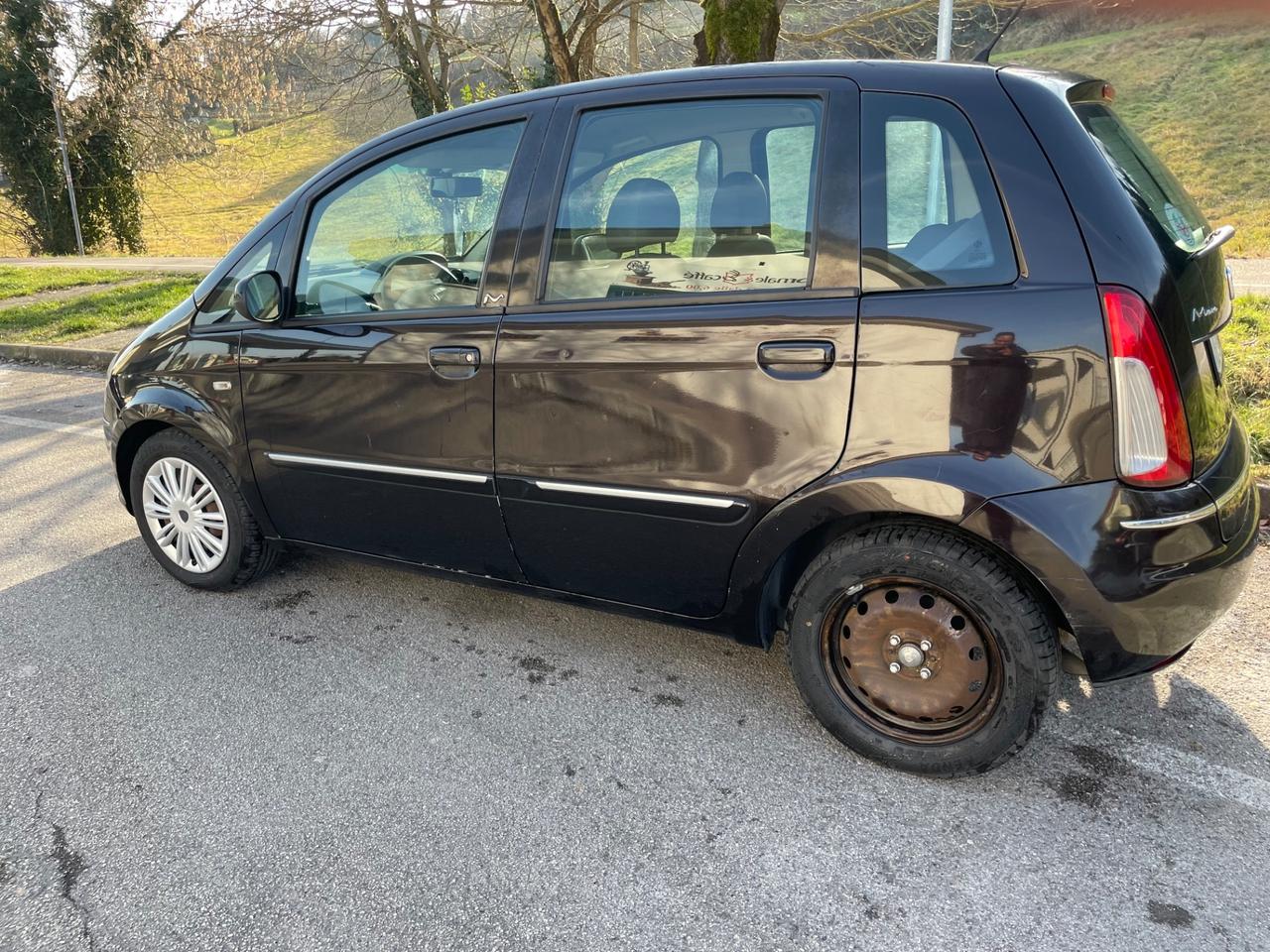 Lancia MUSA 1.4 benzina anno 2011 pronta al uso