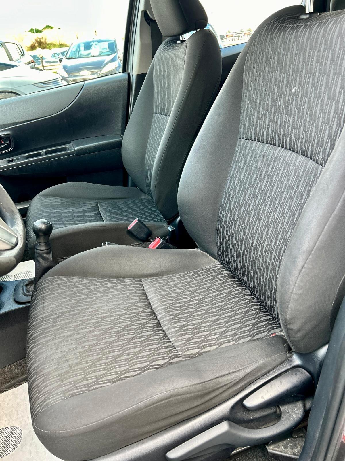 Toyota Yaris 1.0 5 porte Lounge - ok neopatentato