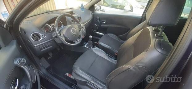 Renault clio benzina 1.2 ok patentati