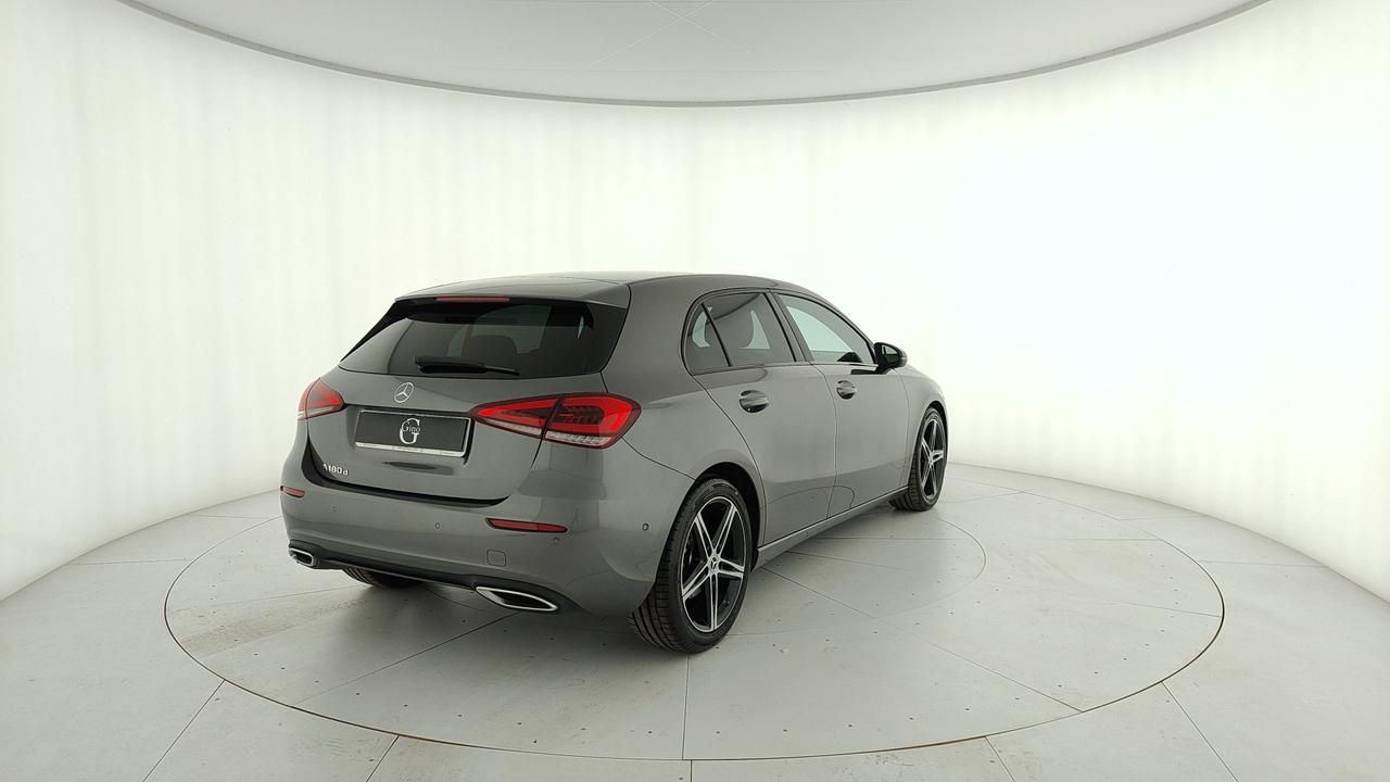 Mercedes-Benz Classe A - W177 2018 - A 180 d Sport auto
