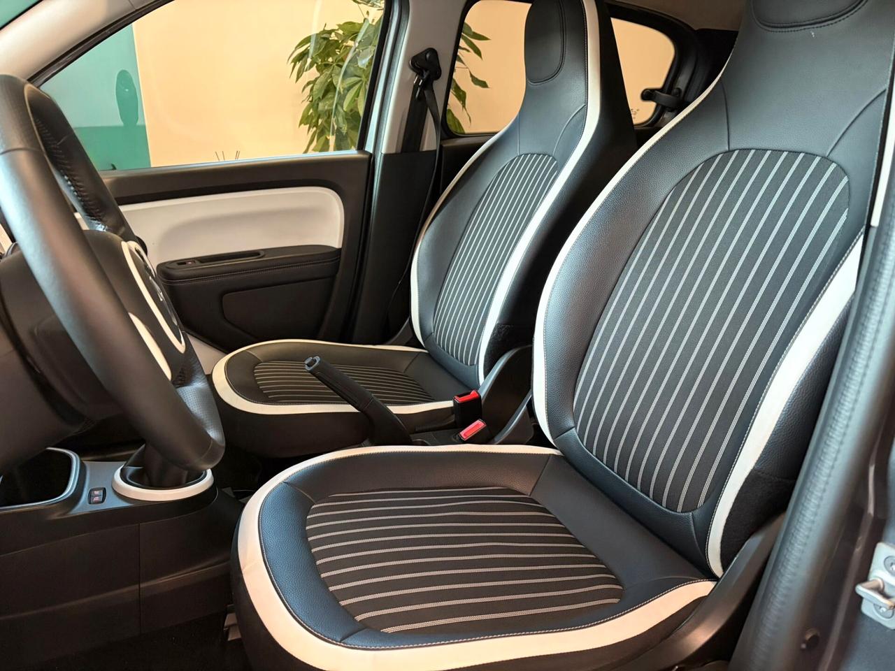 Renault Twingo SCe 65 CV Intens