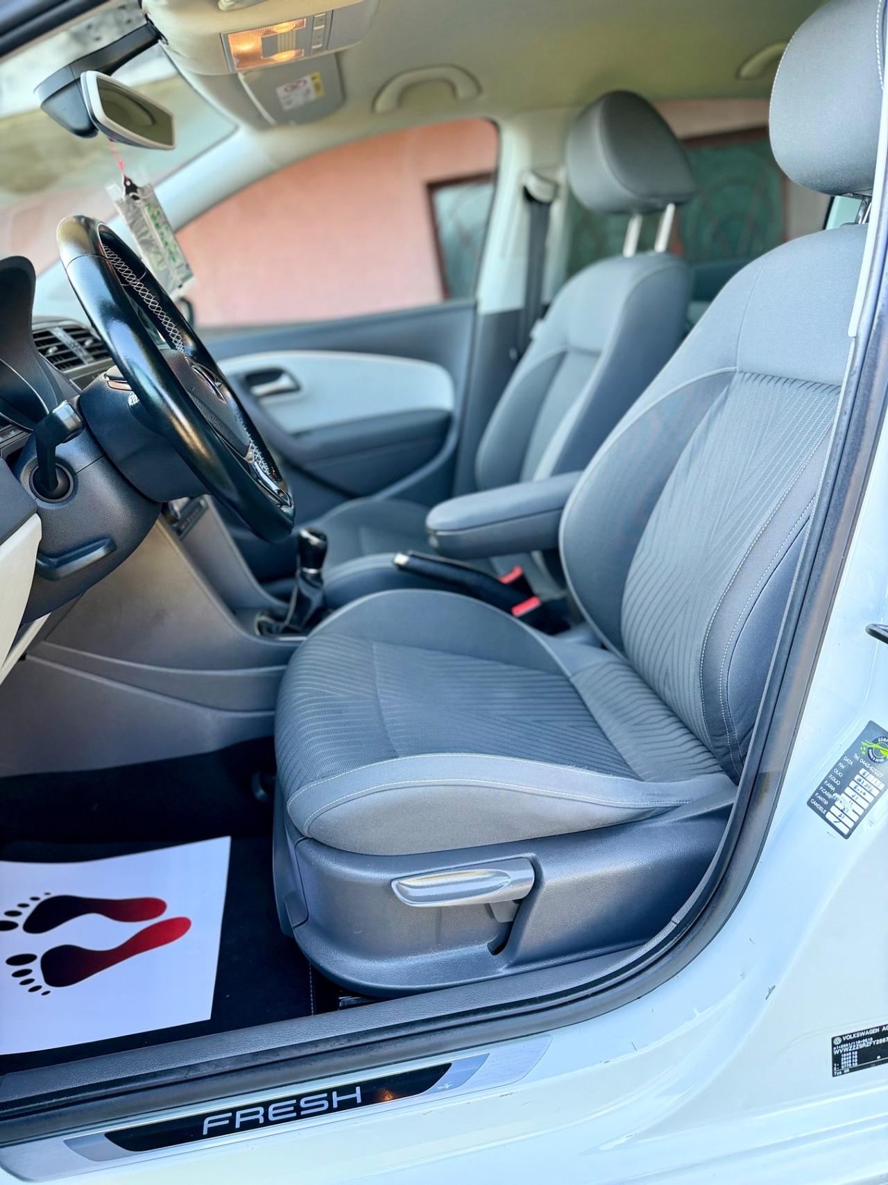 Volkswagen Polo 2015 1.4 TDI frash edizione limitata ok neopatentati ! ! !