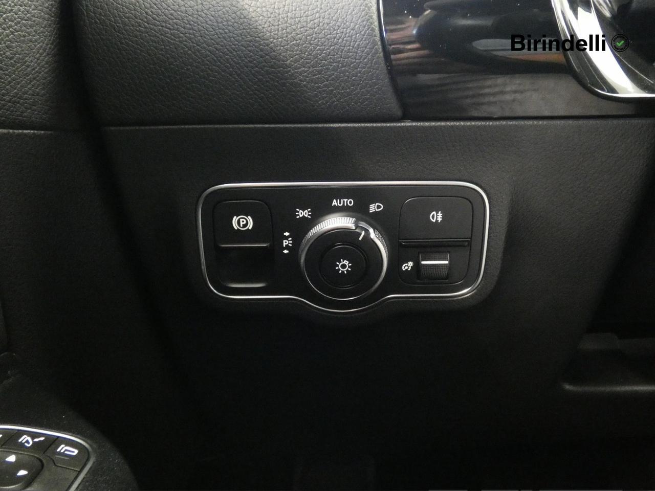 Mercedes-Benz Classe B (W247) - B 180 d Automatic Sport