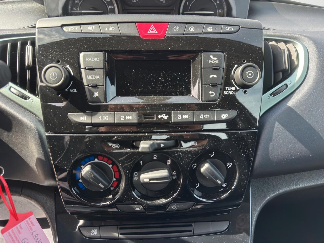Lancia Ypsilon 1.0 FireFly 5 porte S&S Hybrid Oro