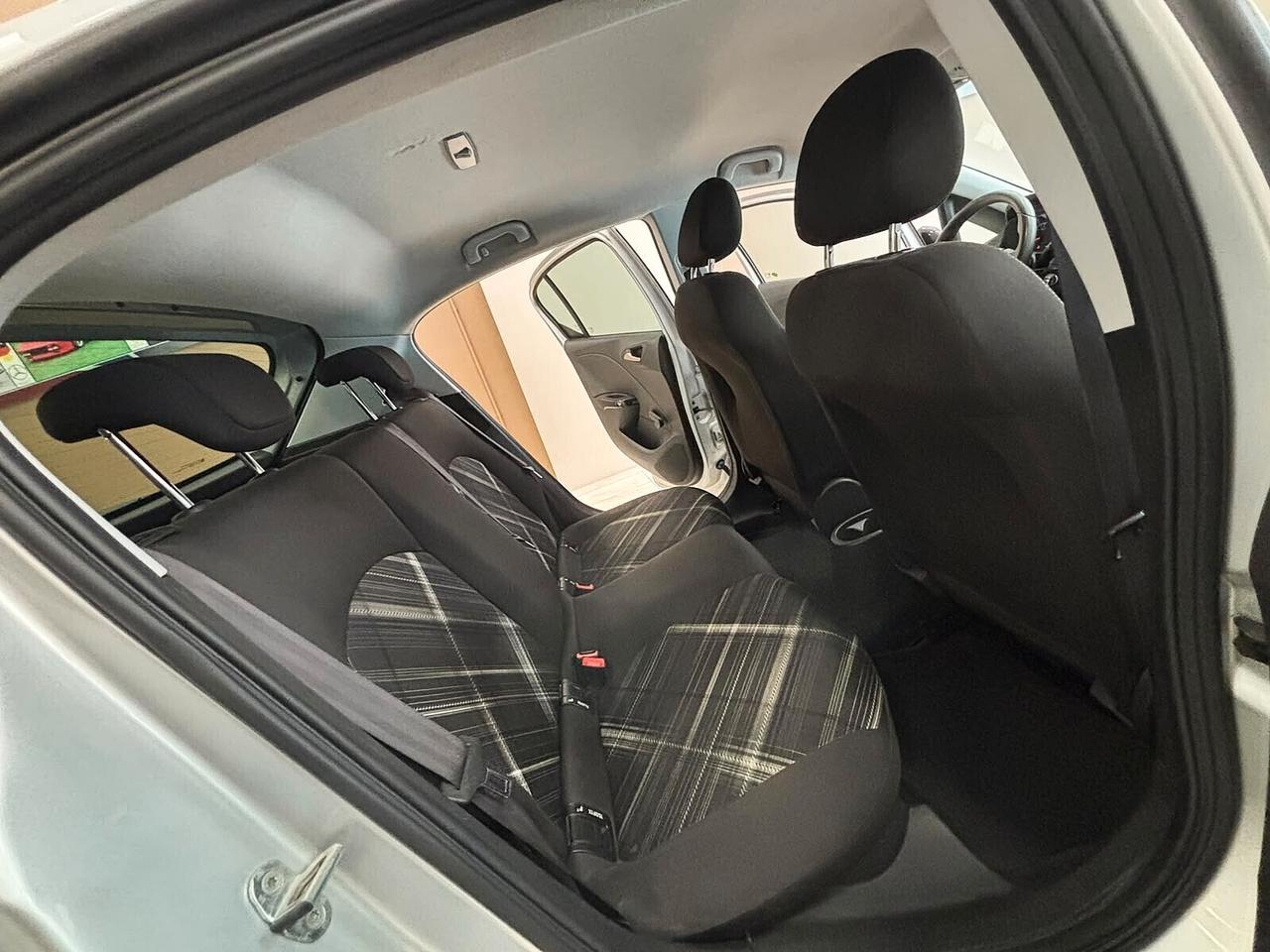 Opel Corsa 1.4 90CV GPL ** perfette condizioni **