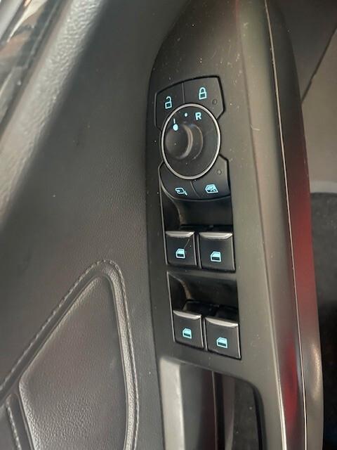 Ford Focus 1.0 EcoBoost Hybrid 155 CV Powershift 5p. ST-Line