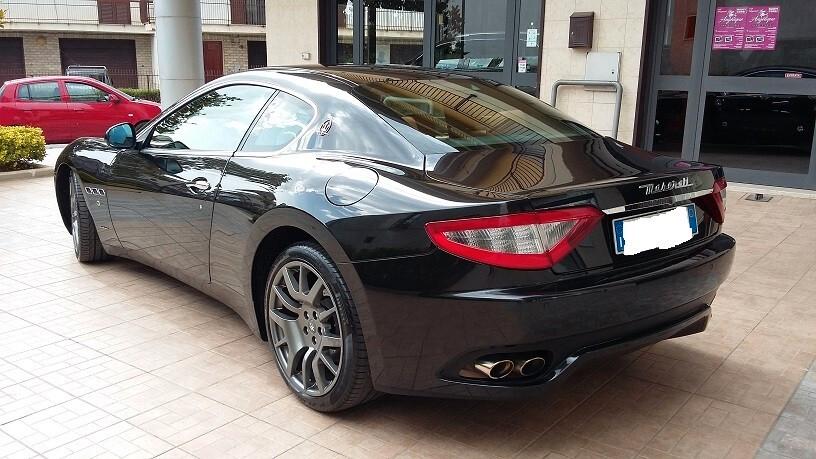 Maserati GranTurismo 4.2 V8 405 cv