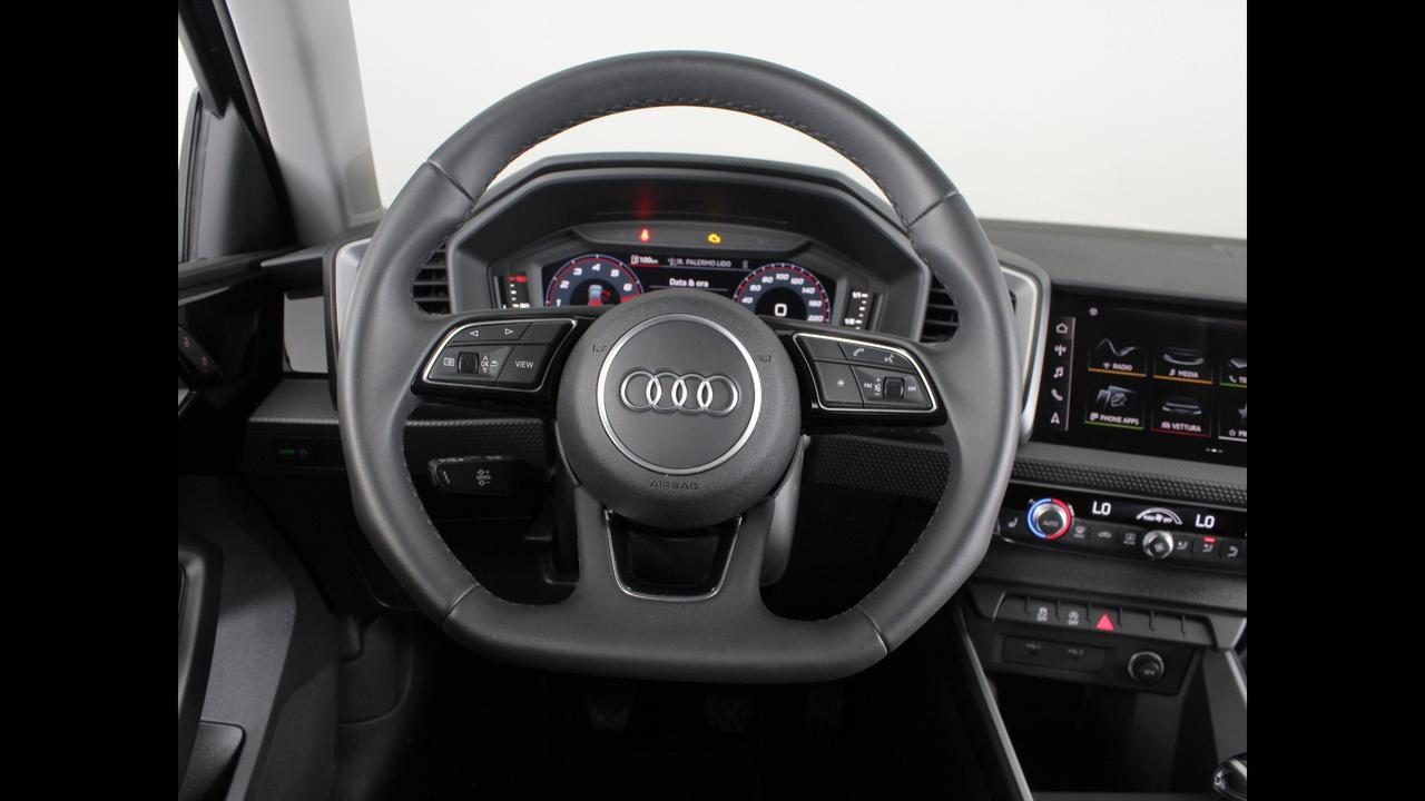 AUDI A1 II 2019 Sportback - A1 Sportback 25 1.0 tfsi Business