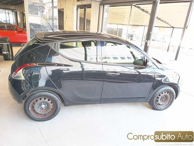 LANCIA Ypsilon 1.2 69 CV 5 porte Gold