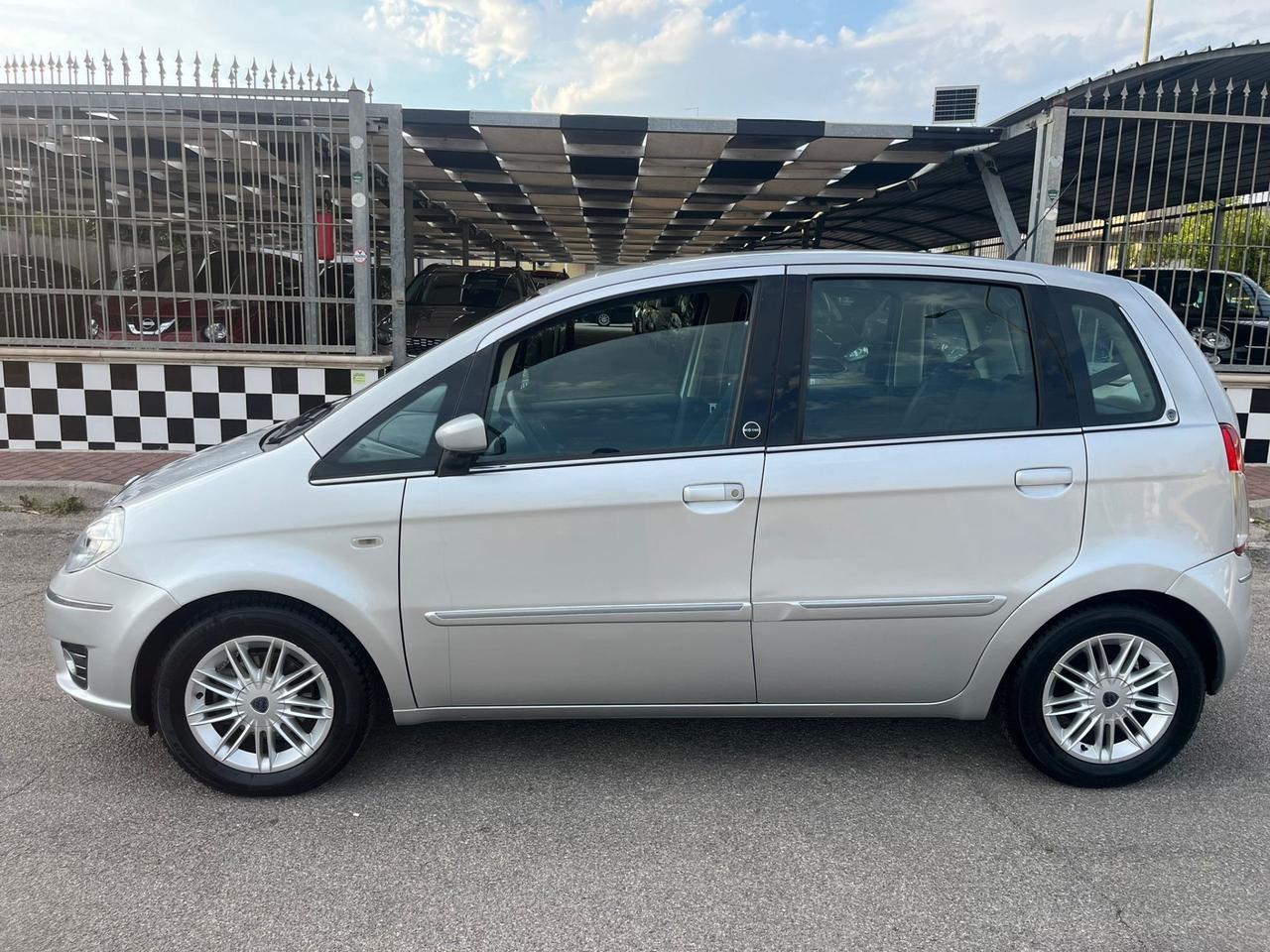 Lancia MUSA 1.4 Argento Ecochic GPL Unipro 2009