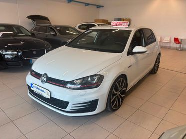 Volkswagen Golf GTI Performance 2.0 TSI 230 CV DSG 5p.